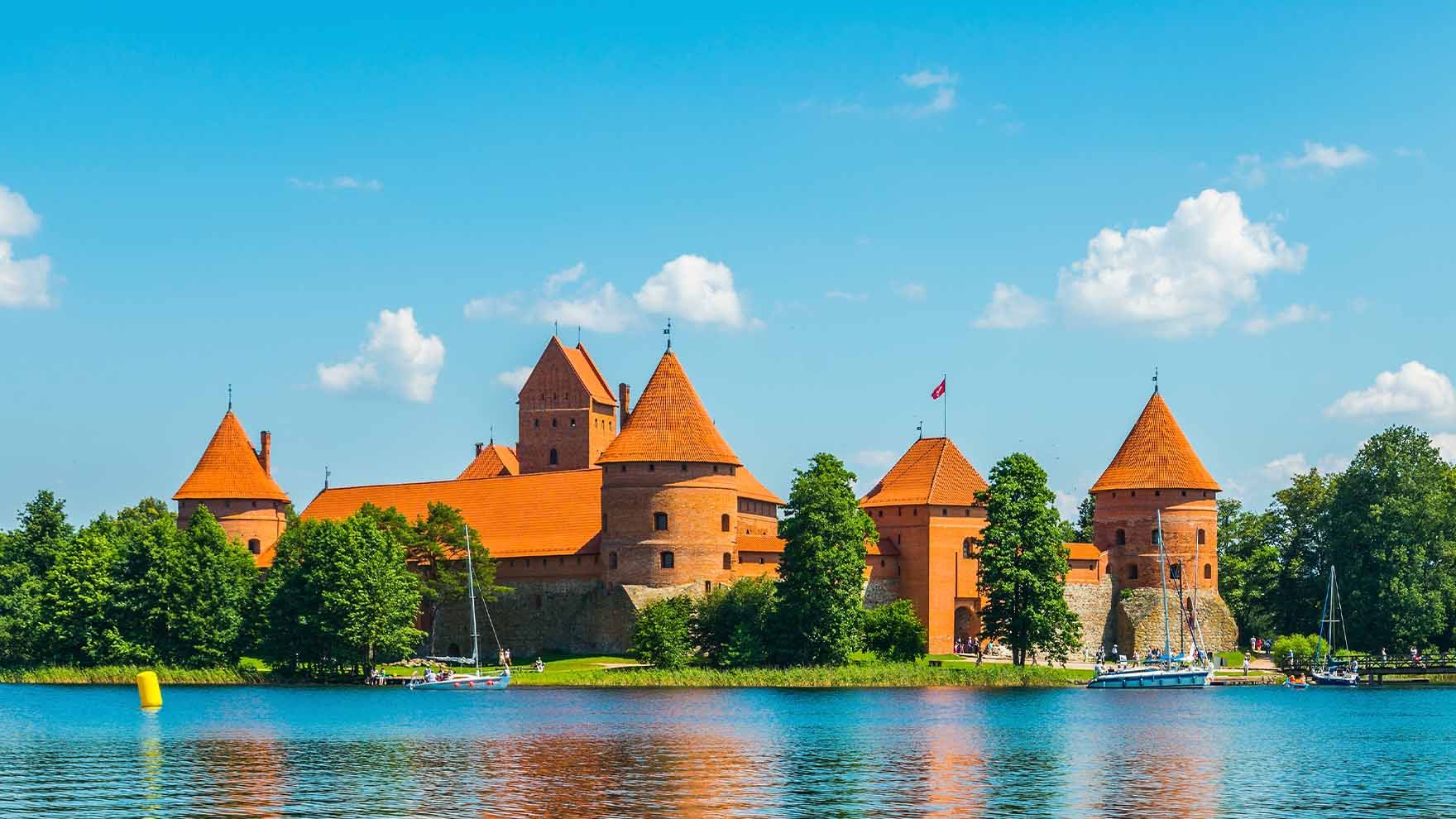 Kokias programėles verta turėti keliaujantiems Lietuvoje? | BITĖ